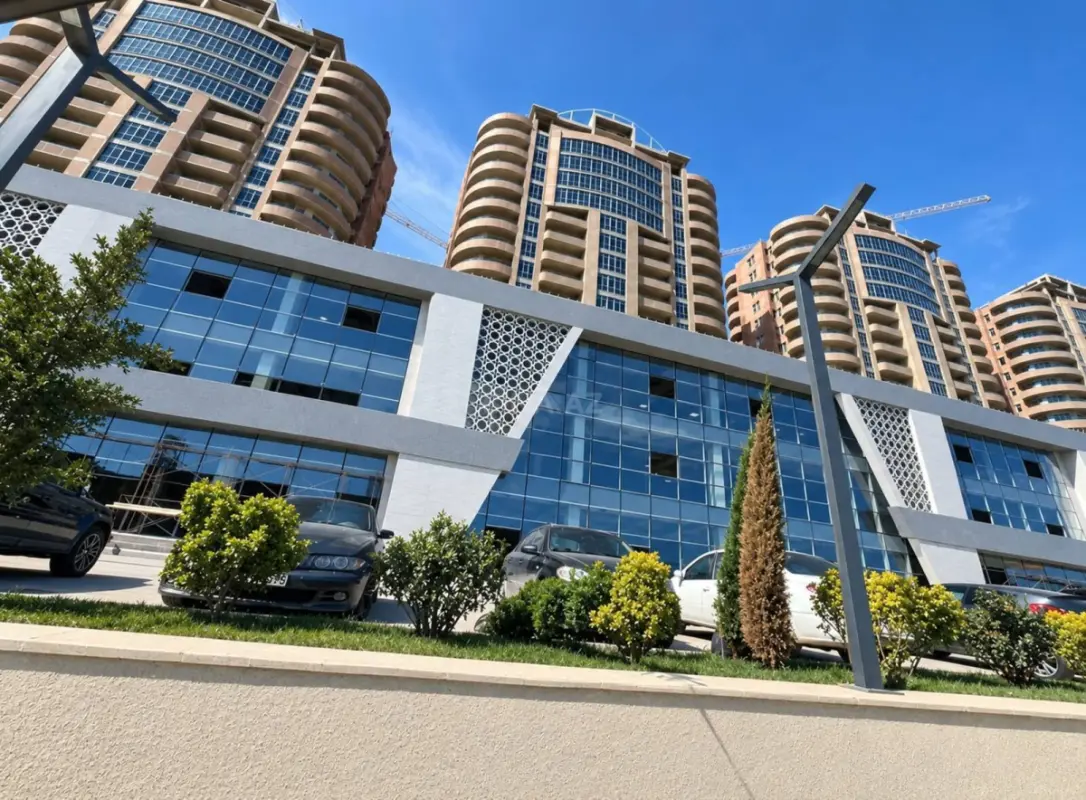 Satılır 2 otaqlı mənzil 83.2 m²