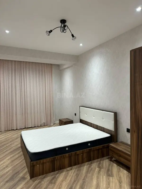 Kirayə verilir 2 otaqlı mənzil 78 m²