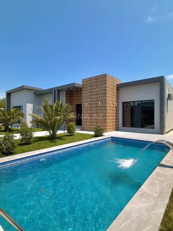 Satılır 5 otaqlı həyət evi 220 m²