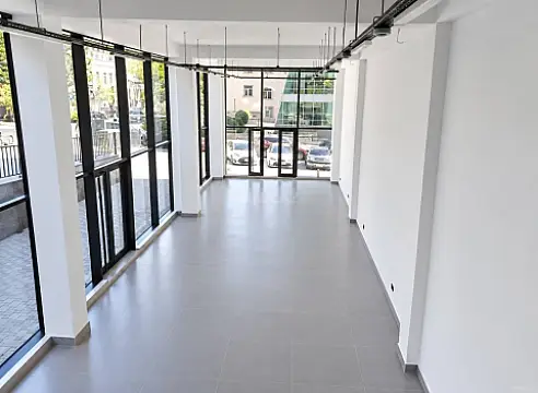 Kirayə verilir obyekt 200 m² — Bakı 200.00 m²