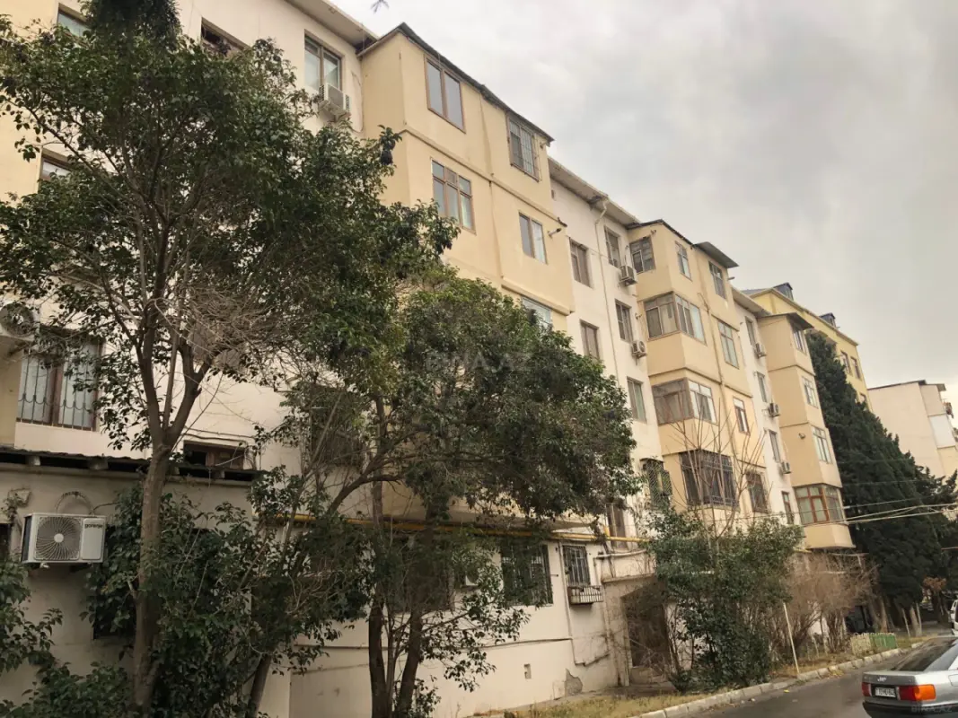Satılır 2 otaqlı mənzil 47 m²