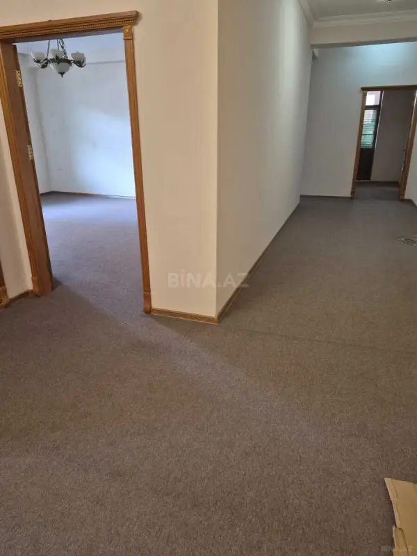 Kirayə verilir 3 otaqlı ofis 168 m²