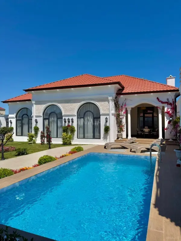 Satılır 4 otaqlı həyət evi 180 m²