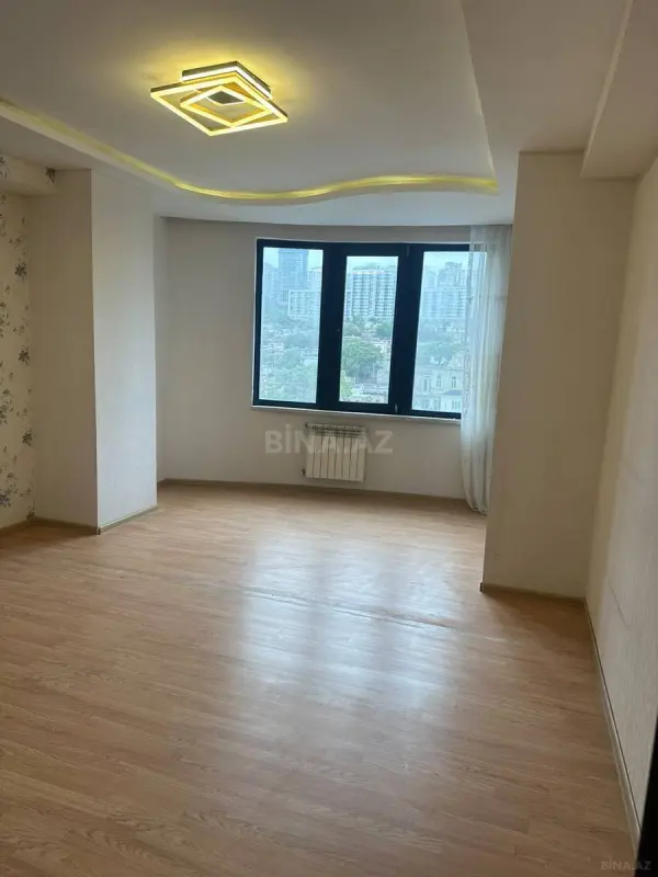 Kirayə verilir 3 otaqlı ofis 150 m²