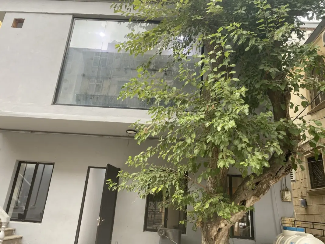 Kirayə verilir obyekt 165 m²