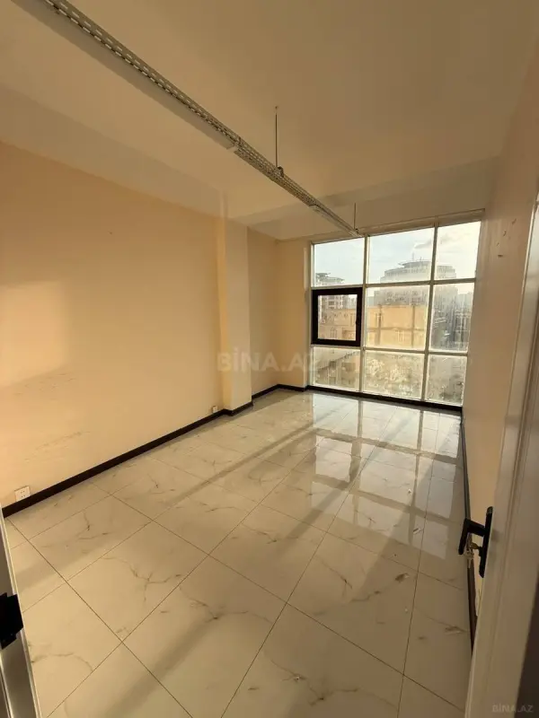 Kirayə verilir 4 otaqlı ofis 51 m²