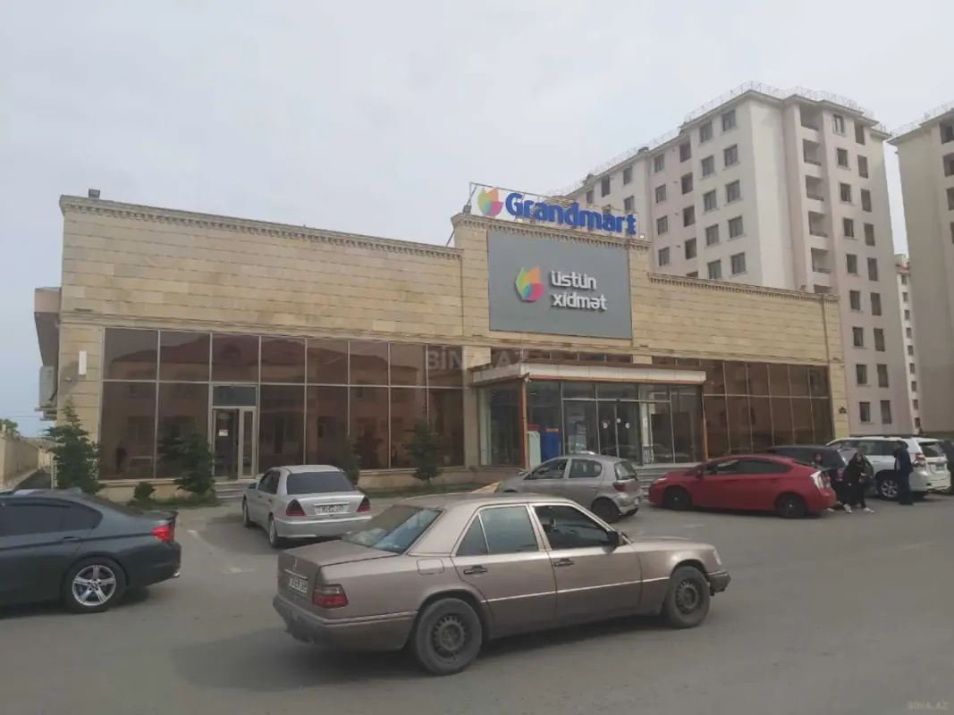 Satılır obyekt 1370 m²