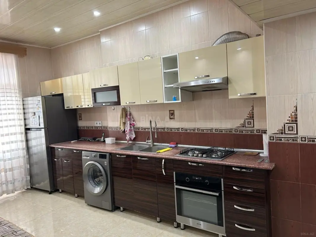 Kirayə verilir 3 otaqlı mənzil 122 m²
