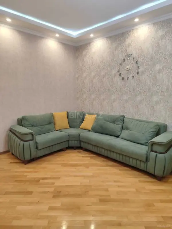 Kirayə verilir 2 otaqlı mənzil 56 m²