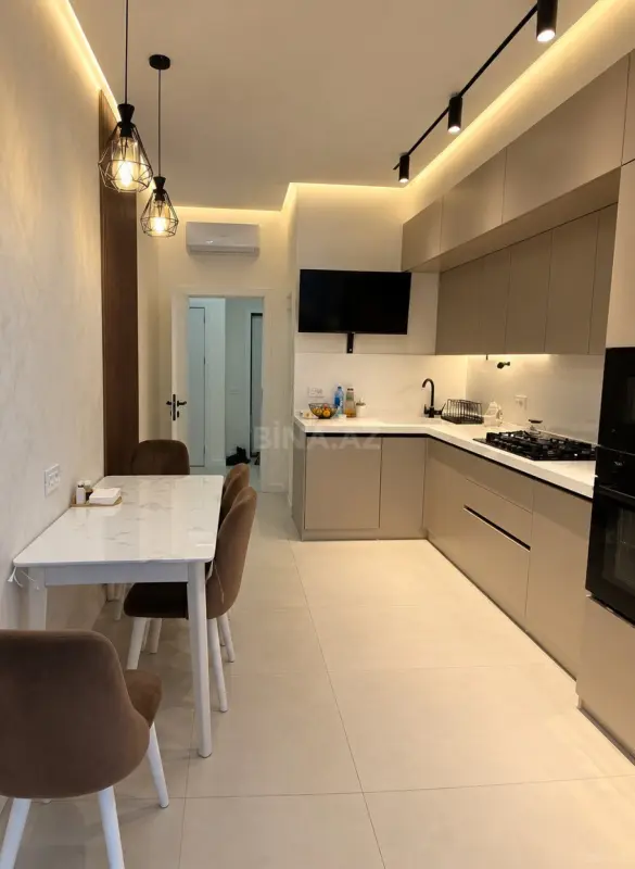 Satılır 3 otaqlı mənzil 112 m²