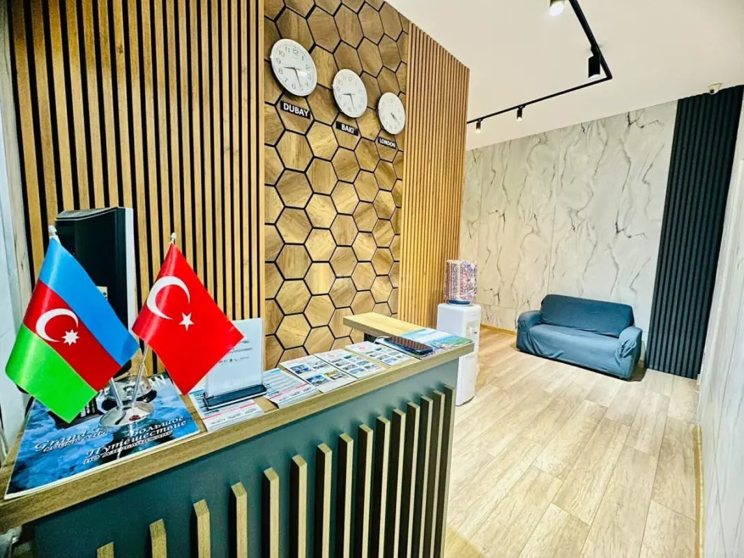 Satılır obyekt 300 m²
