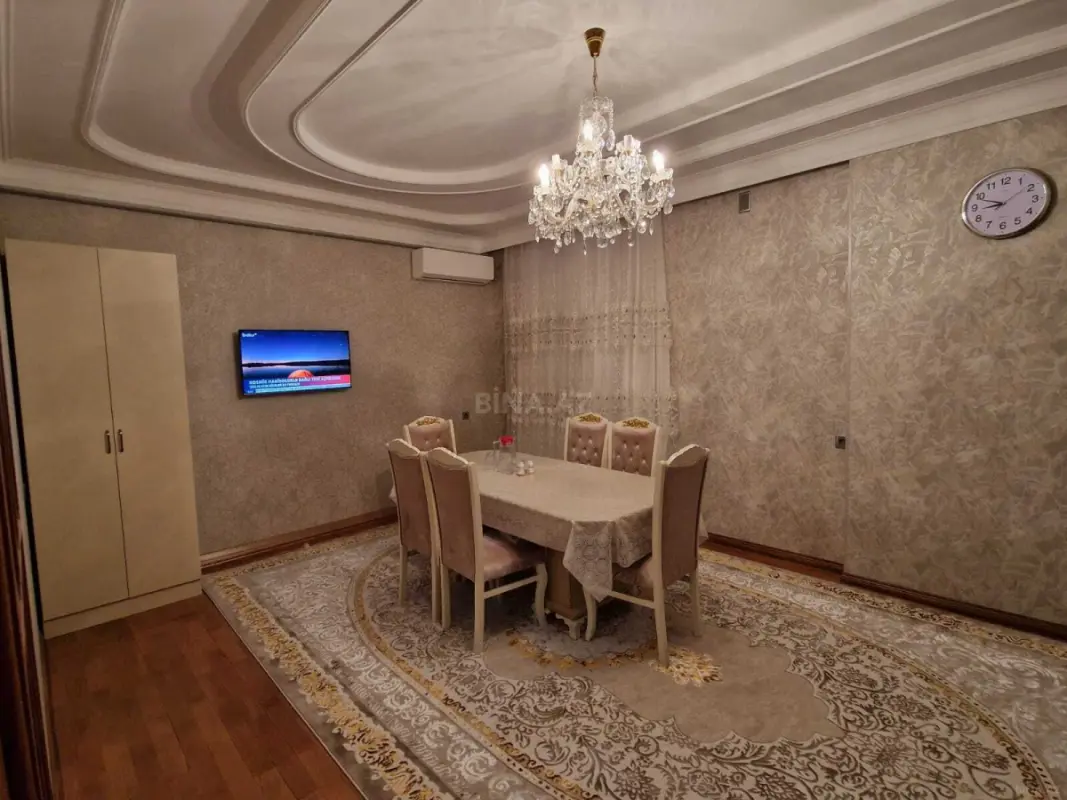 Kirayə verilir 2 otaqlı mənzil 80 m²