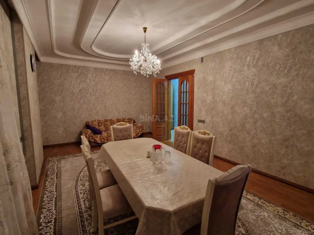 Kirayə verilir 2 otaqlı mənzil 80 m²