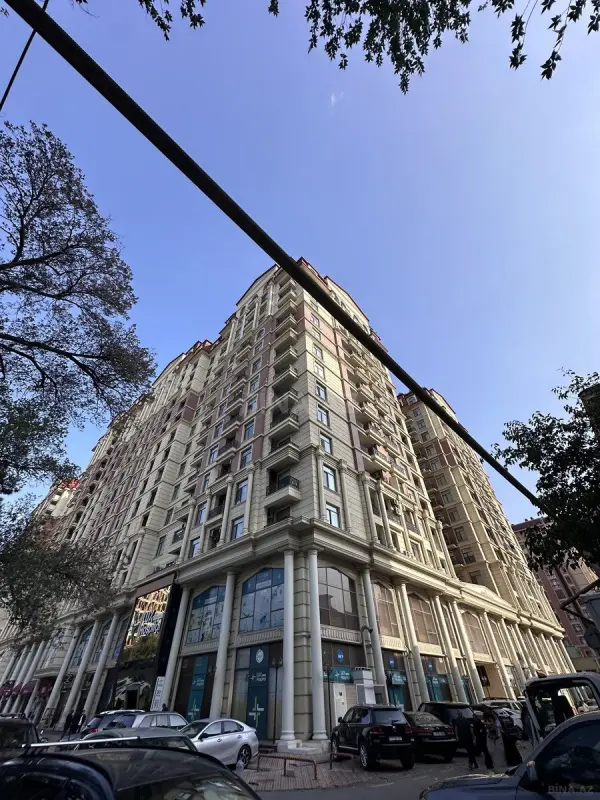 Kirayə verilir 3 otaqlı mənzil 140 m²