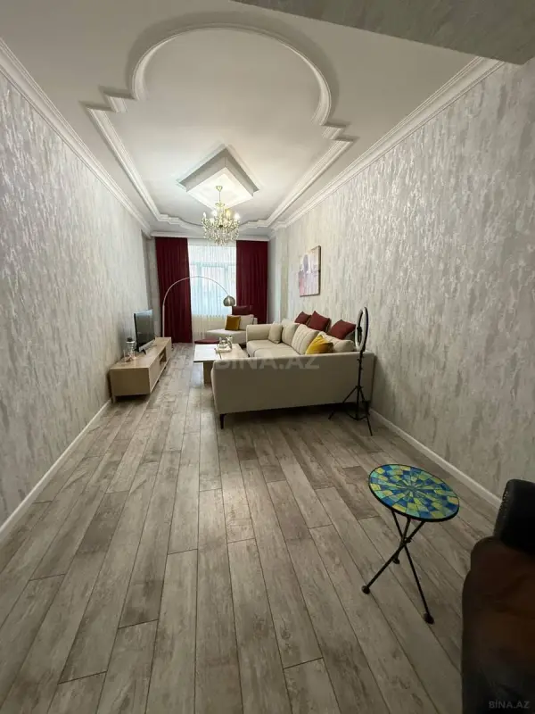 Kirayə verilir 2 otaqlı mənzil 78 m²