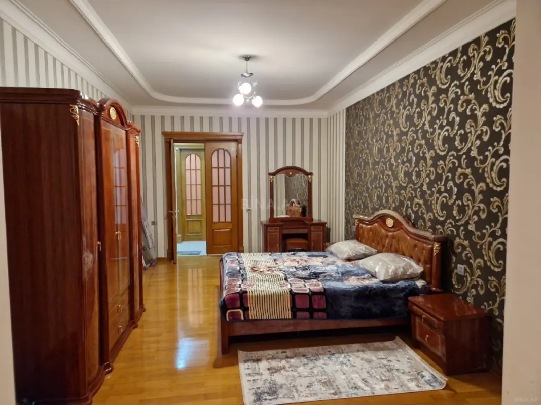 Kirayə verilir 2 otaqlı mənzil 80 m²