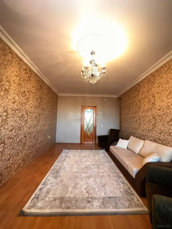 Satılır 2 otaqlı mənzil 105 m²