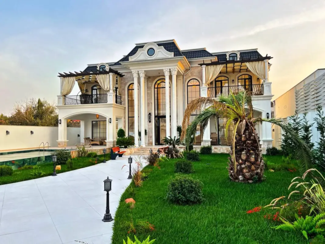 Satılır 6 otaqlı həyət evi 350 m²