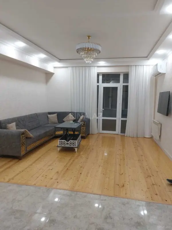 Kirayə verilir 3 otaqlı mənzil 120 m²