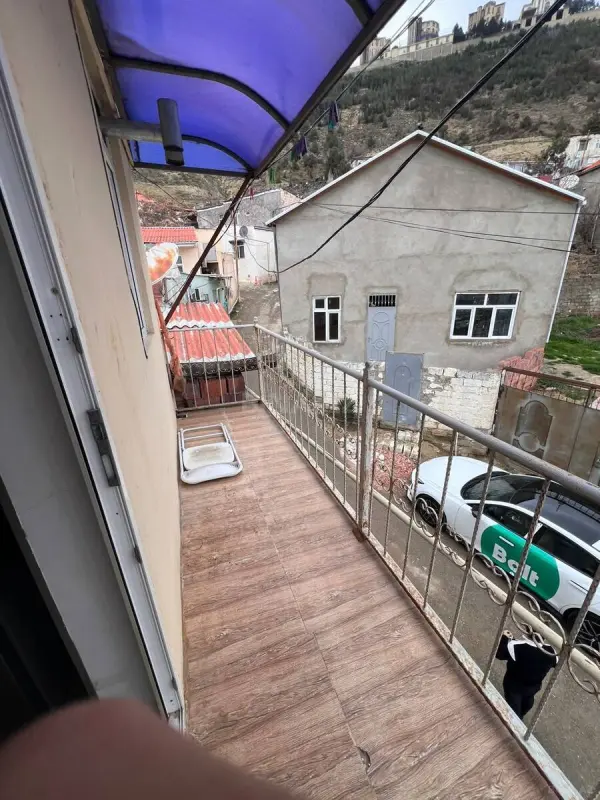 Satılır 2 otaqlı həyət evi 65 m²