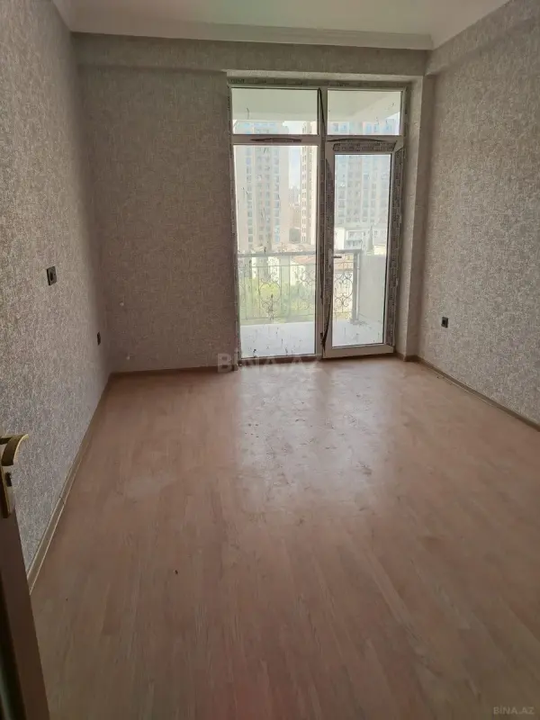 Satılır 2 otaqlı mənzil 72 m²