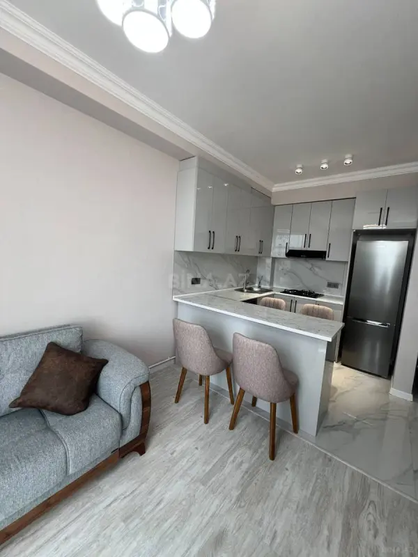 Kirayə verilir 2 otaqlı mənzil 65 m²