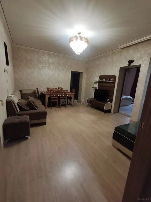 Satılır 5 otaqlı mənzil 50 m²