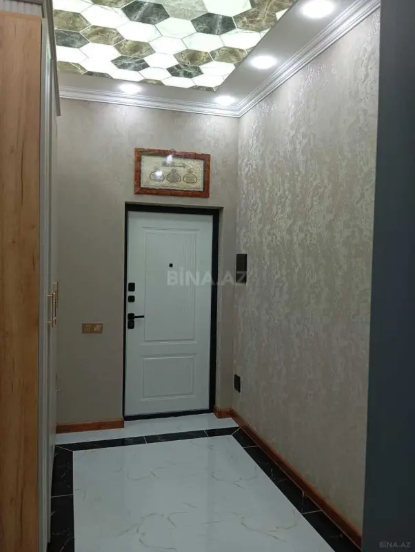 Satılır 3 otaqlı mənzil 107 m²