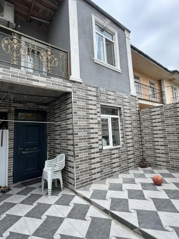 Satılır 5 otaqlı həyət evi 145 m²