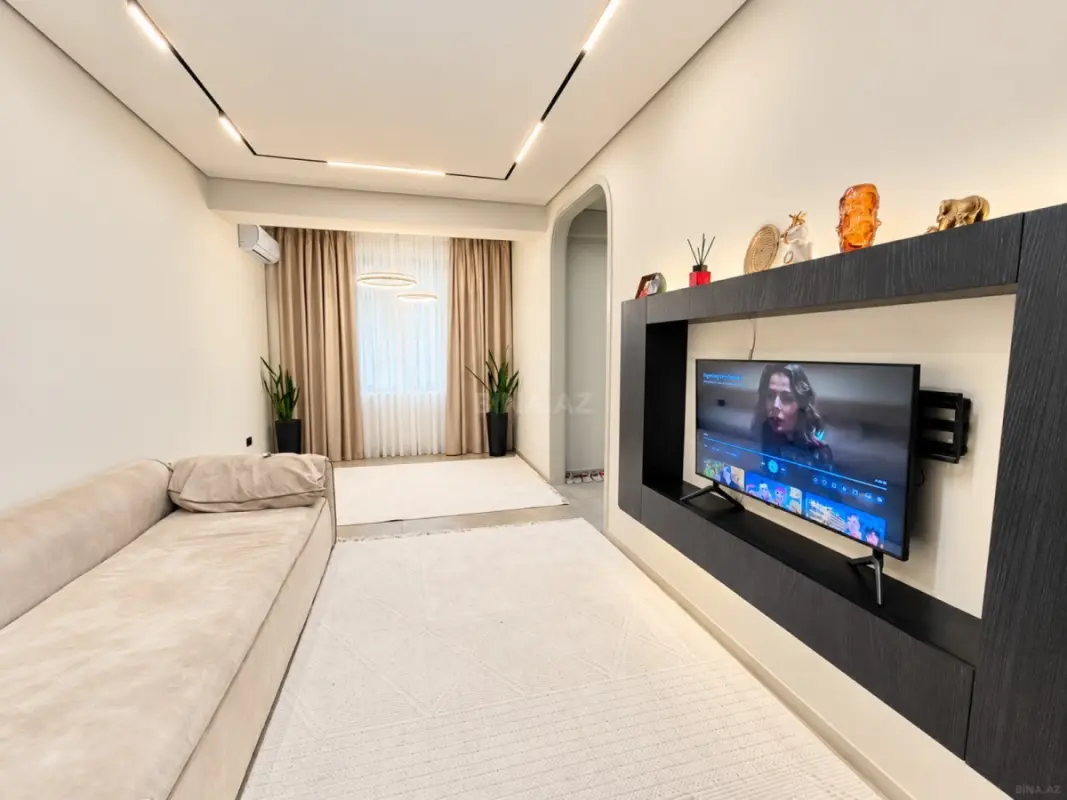 Satılır 4 otaqlı mənzil 110 m²
