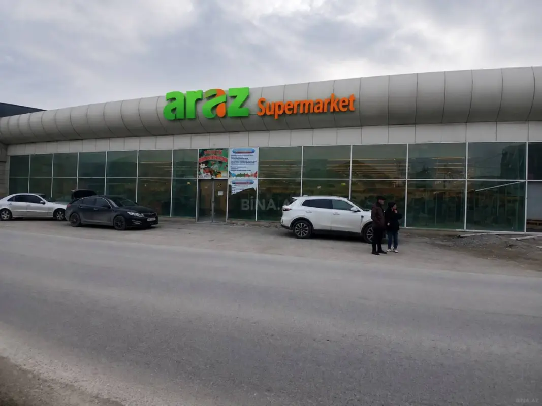 Satılır obyekt 650 m²