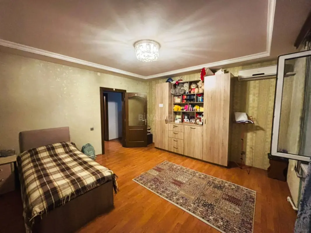 Satılır 2 otaqlı mənzil 78 m²