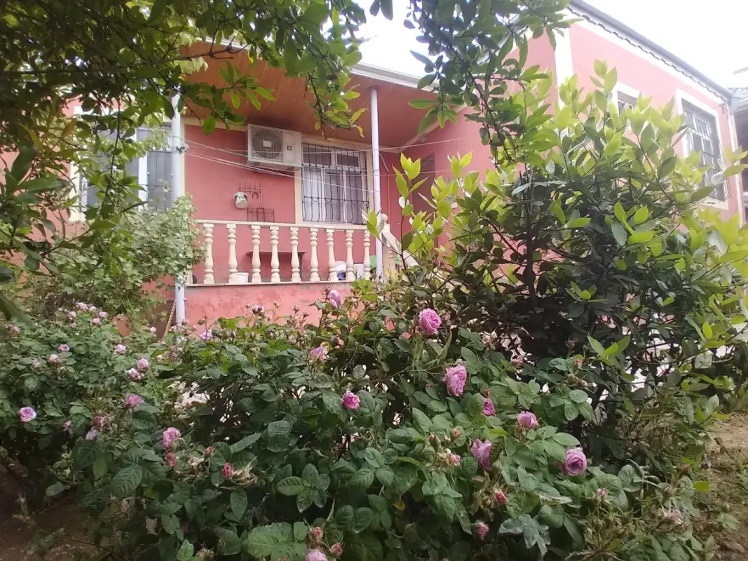 Satılır 4 otaqlı həyət evi 120 m²