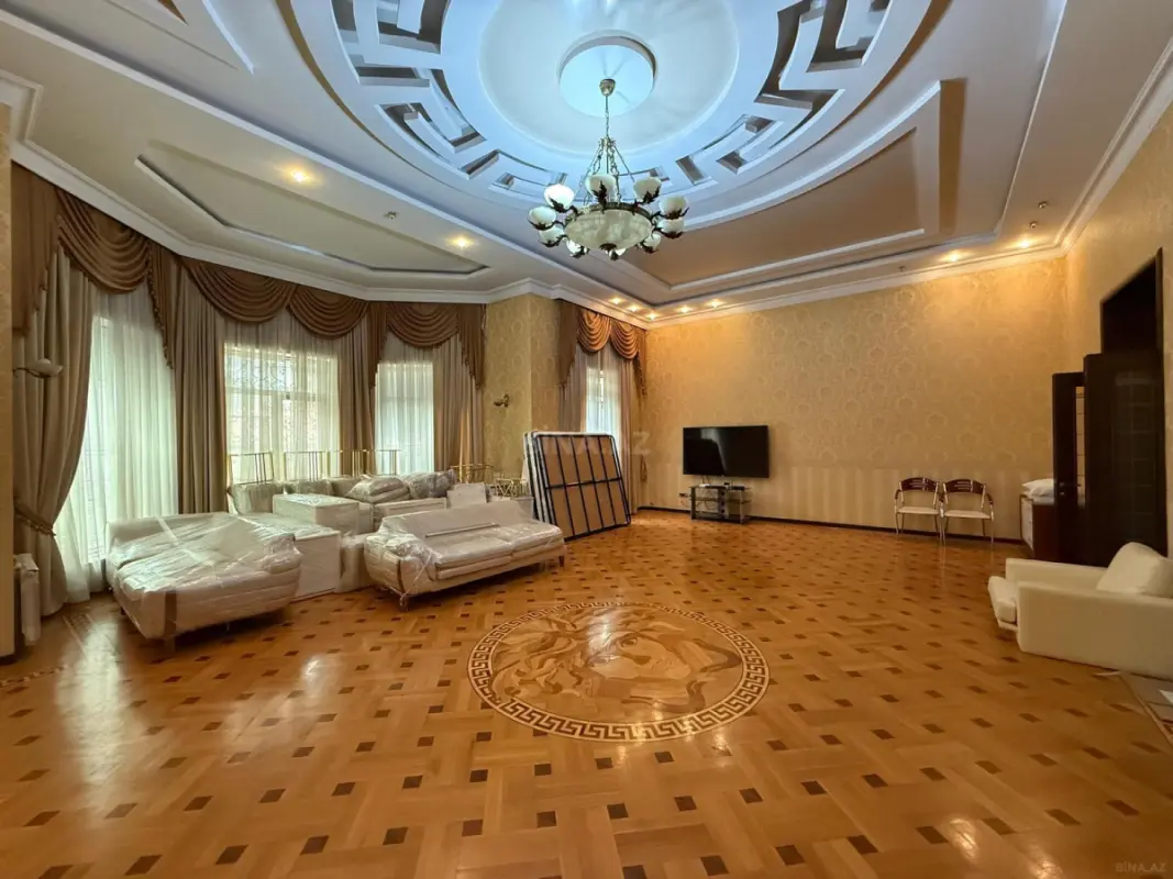 Kirayə verilir 12 otaqlı ofis 1000 m²