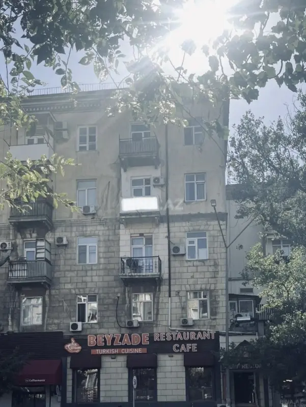 Satılır 2 otaqlı mənzil 52 m²
