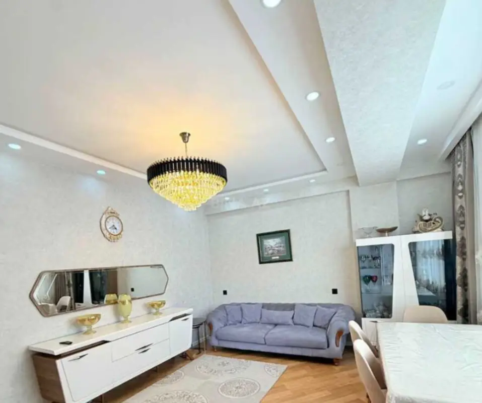 Satılır 3 otaqlı mənzil 108.6 m²