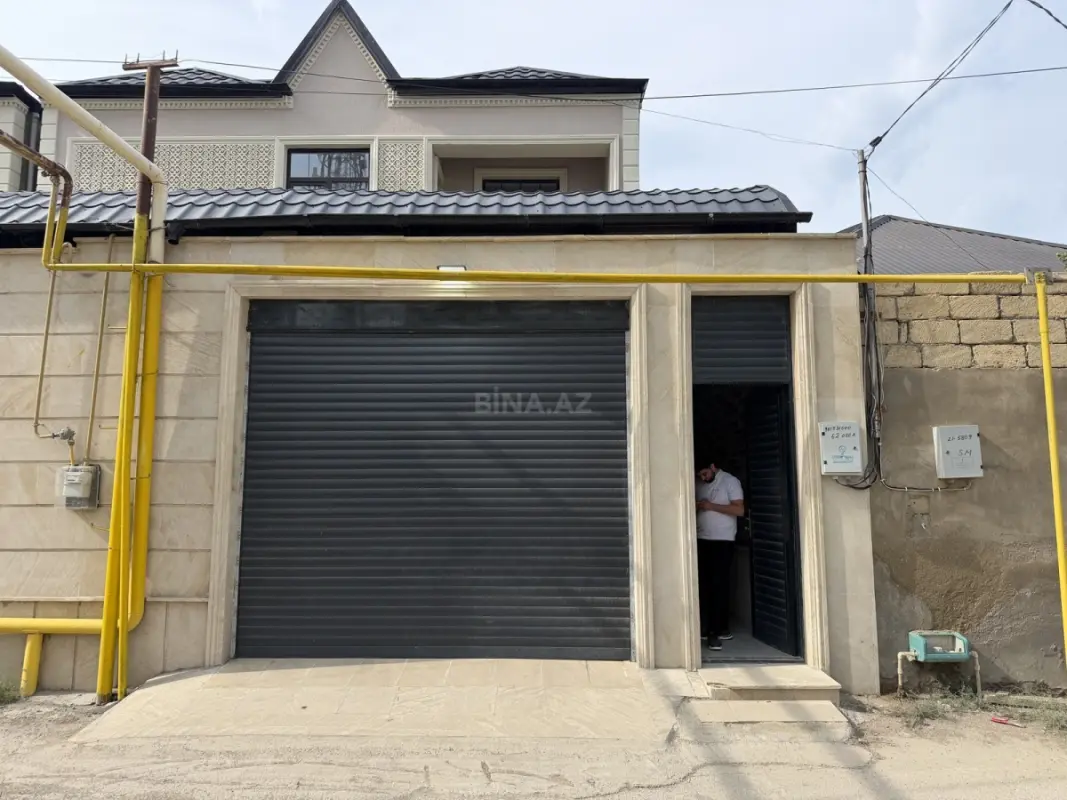 Satılır 6 otaqlı həyət evi 200 m²