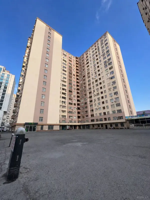 Satılır 2 otaqlı mənzil 87 m²