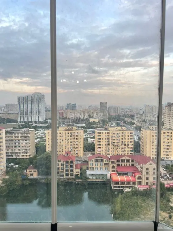 Satılır 3 otaqlı mənzil 116 m²