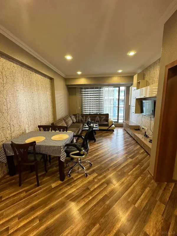 Kirayə verilir 2 otaqlı mənzil 90 m²