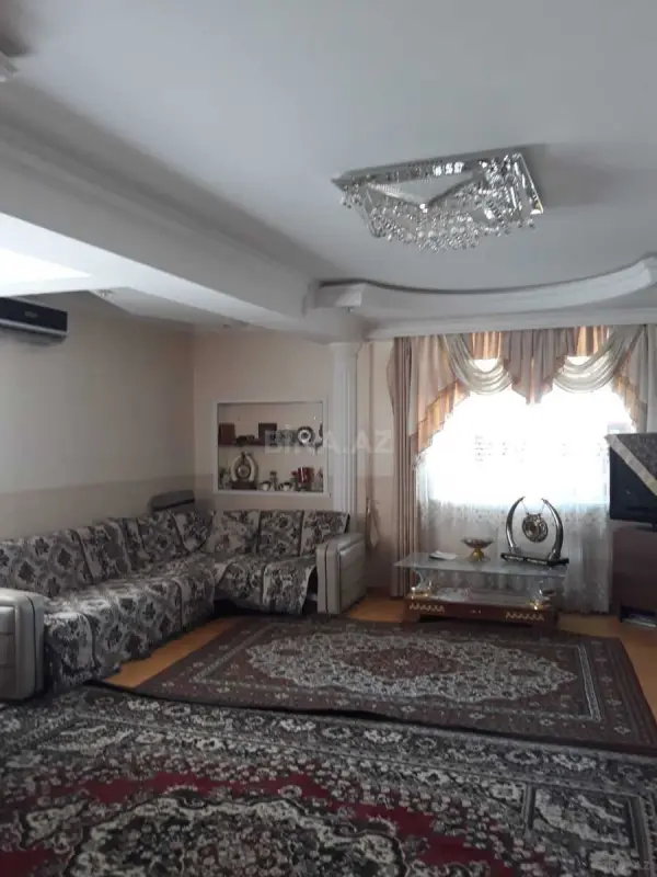 Satılır 2 otaqlı mənzil 93 m²