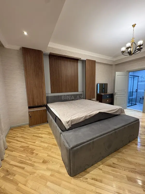 Kirayə verilir 3 otaqlı mənzil 138 m²