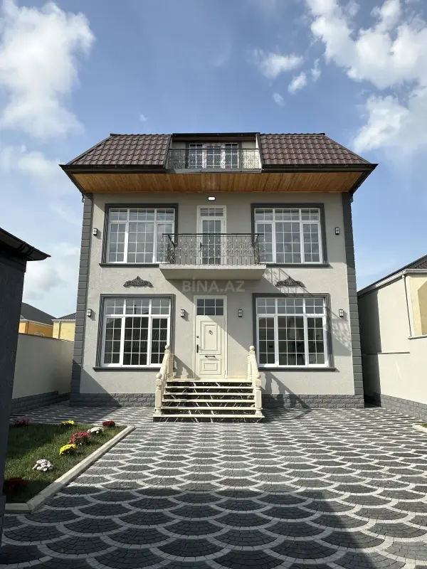 Satılır 7 otaqlı həyət evi 200 m²