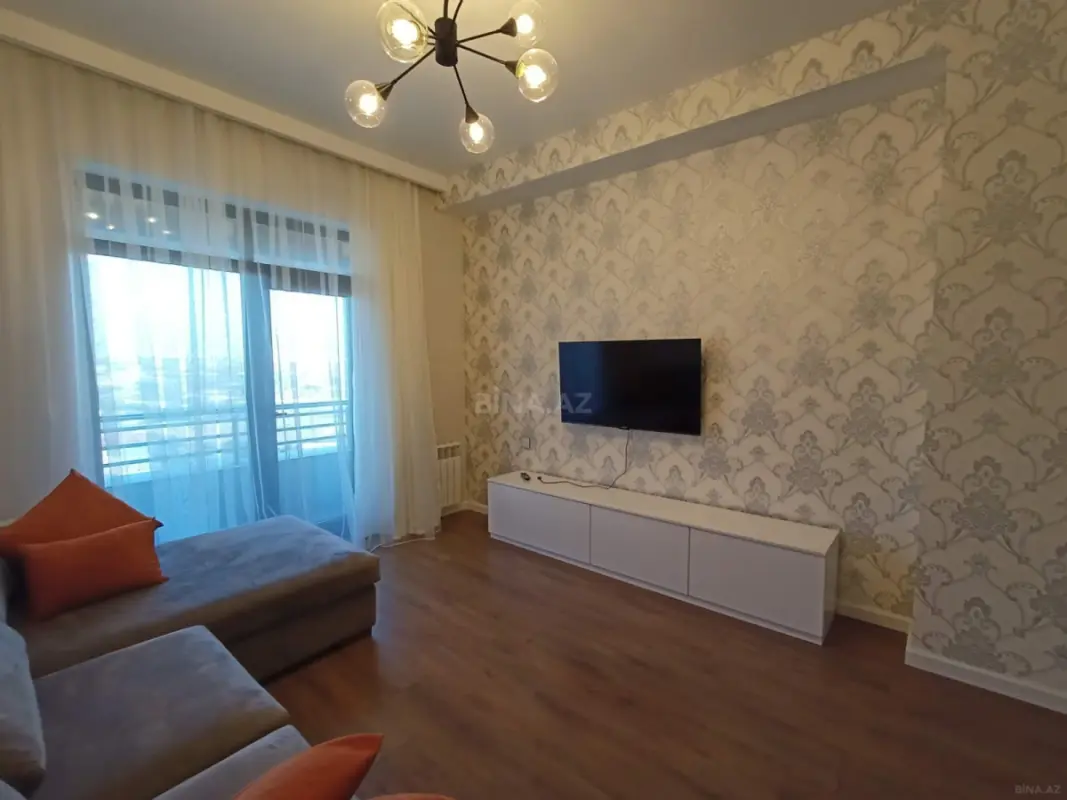 Kirayə verilir 2 otaqlı mənzil 70 m²