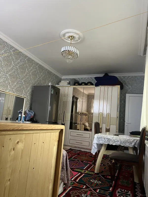 Satılır 4 otaqlı həyət evi 1000 m²