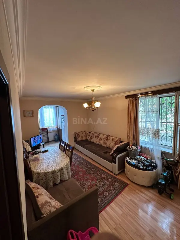 Satılır 2 otaqlı mənzil 52 m²