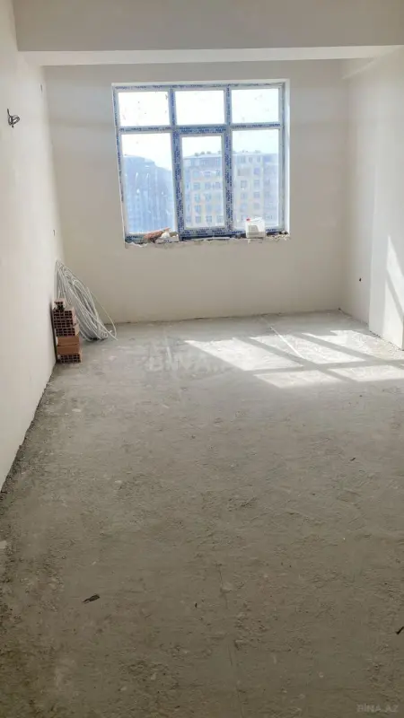 Satılır 3 otaqlı mənzil 136 m²