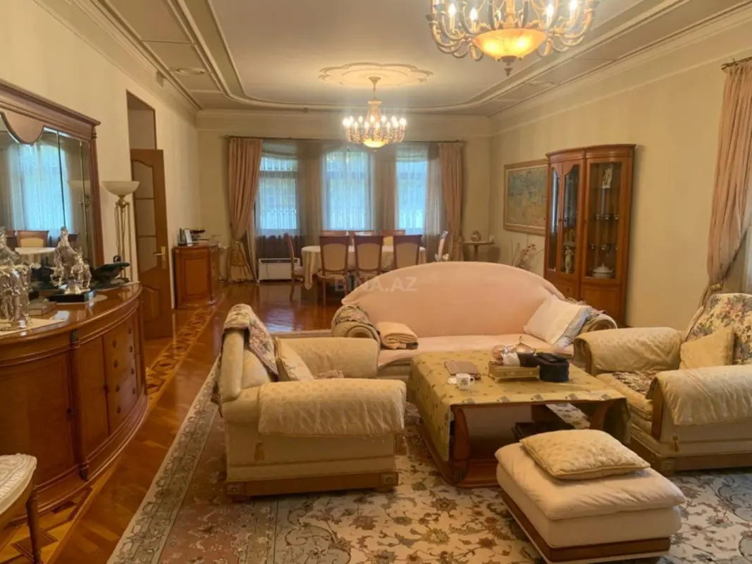 Kirayə verilir 5 otaqlı həyət evi 400 m²