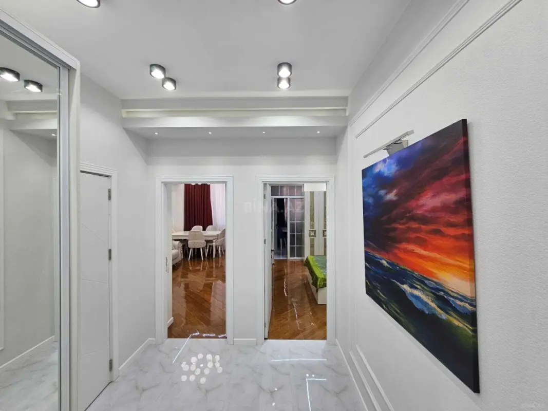 Satılır 2 otaqlı mənzil 70 m²