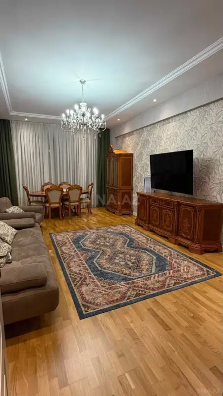 Satılır 3 otaqlı mənzil 120 m²